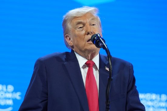 1月22日外盘头条：特朗普老矣？数次搞混格陵兰岛与冰岛 或取消对欧洲征收关税 黄仁勋称AI时代蓝领更吃香